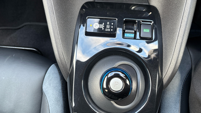 Nissan LEAF 110kW Tekna 39kWh 5dr Auto Electric Hatchback